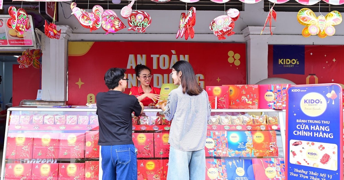 thi-truong-tet-trung-thu-2025